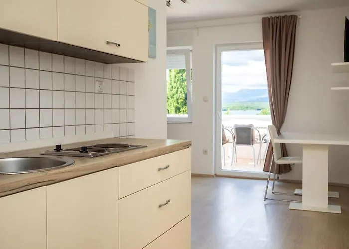Apartman Family-friendly With Swimming Pool Soline, Krk - 9715 *