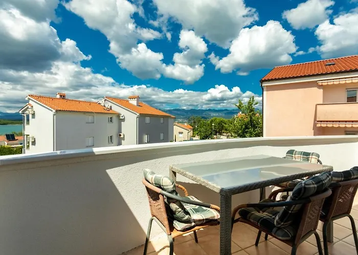Family-friendly With Swimming Pool Soline, Krk - 9715 Dobrinj