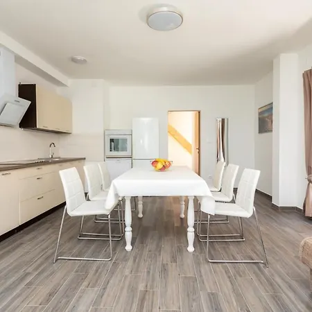 Family-friendly With Swimming Pool Soline, Krk - 9715 Dobrinj