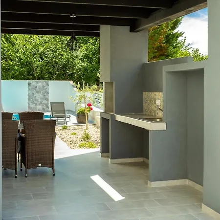 Family-friendly With Swimming Pool Soline, Krk - 9715 アパート *