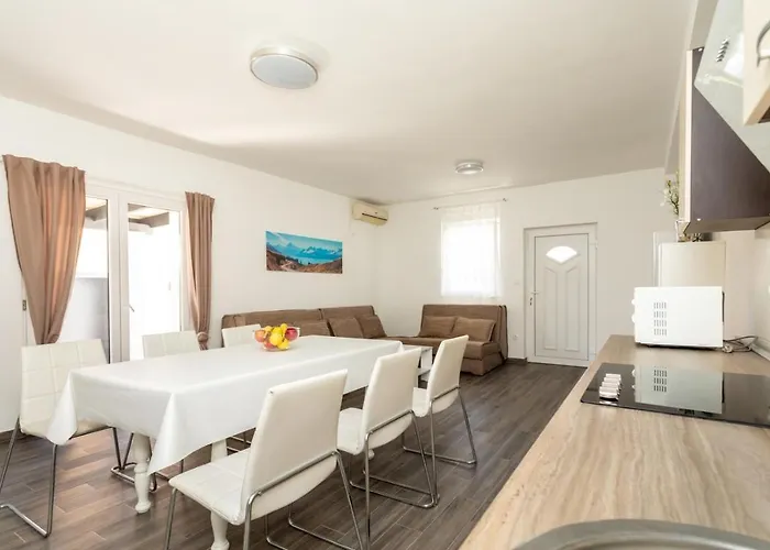 Family-friendly With Swimming Pool Soline, Krk - 9715 Apartmán Dobrinj