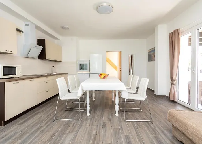 Family-friendly With Swimming Pool Soline, Krk - 9715 Dobrinj
