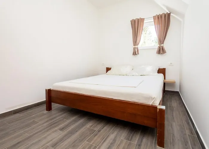 Apartmán Family-friendly With Swimming Pool Soline, Krk - 9715