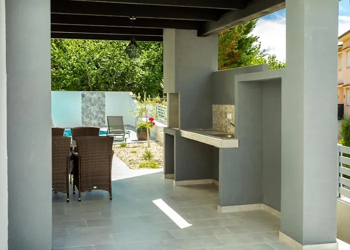 Family-friendly With Swimming Pool Soline, Krk - 9715 Apartmán *